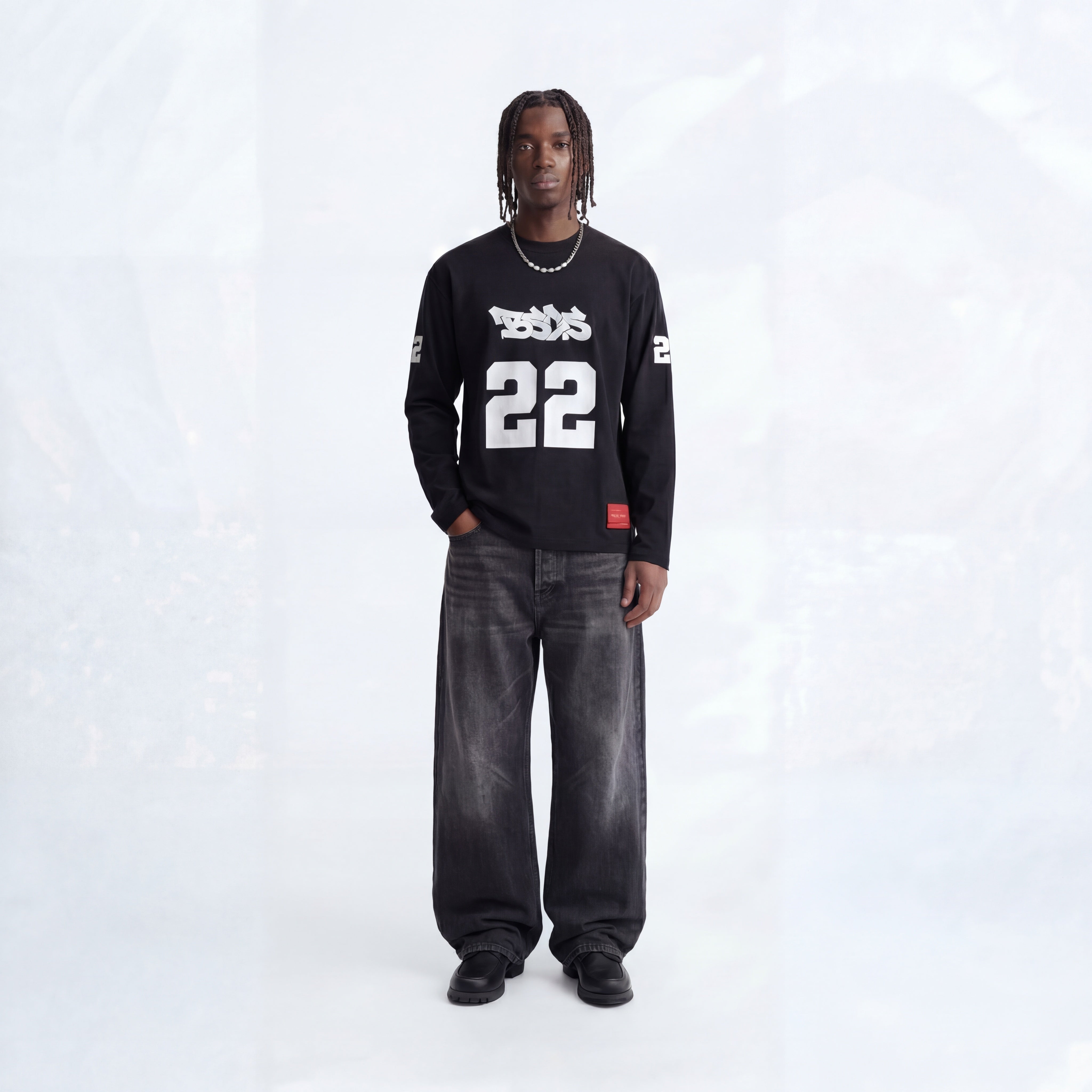 BLACK 22 LONG SLEEVE