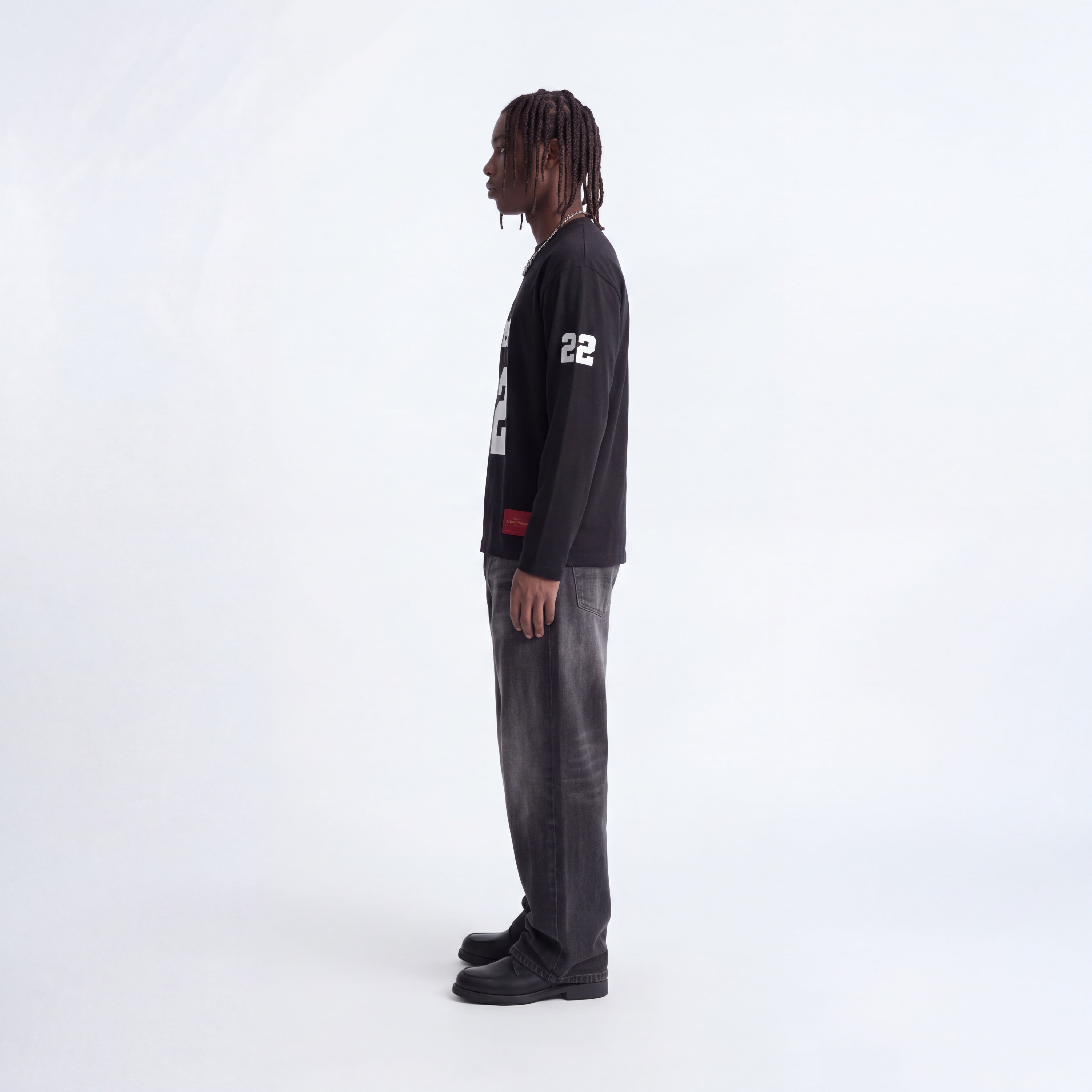 BLACK 22 LONG SLEEVE
